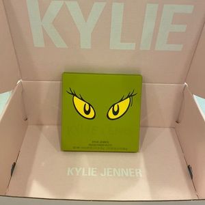 KYLIE x GRINCH pressed powder palette.   BRAND NEW